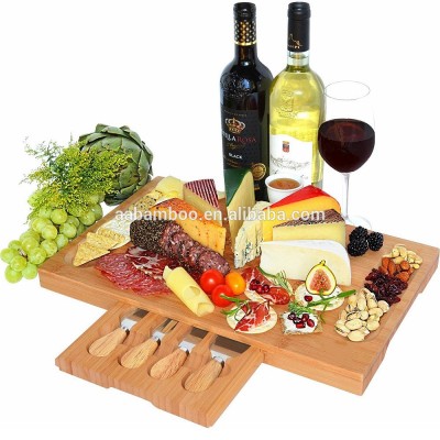 Natural wood organic bamboo cheeseboard and knife set